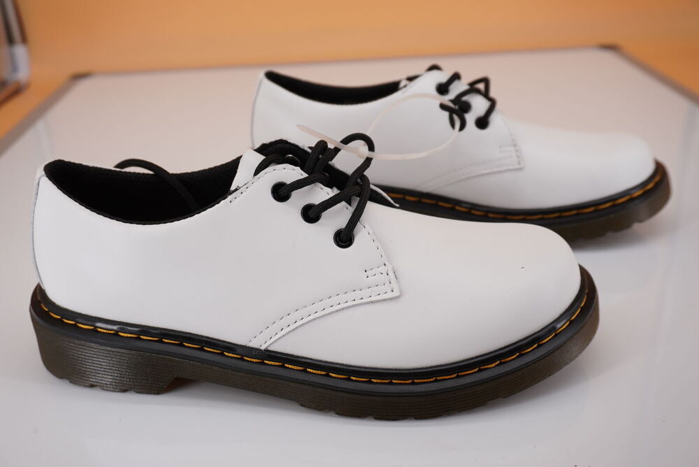 Doc Martens 1461 Derby White Leather Oxfords Size 2 UK/ 3 US Women $65